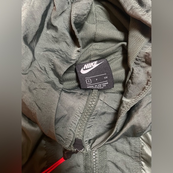 Nike Windbreaker Jacket - Picture 3 of 3